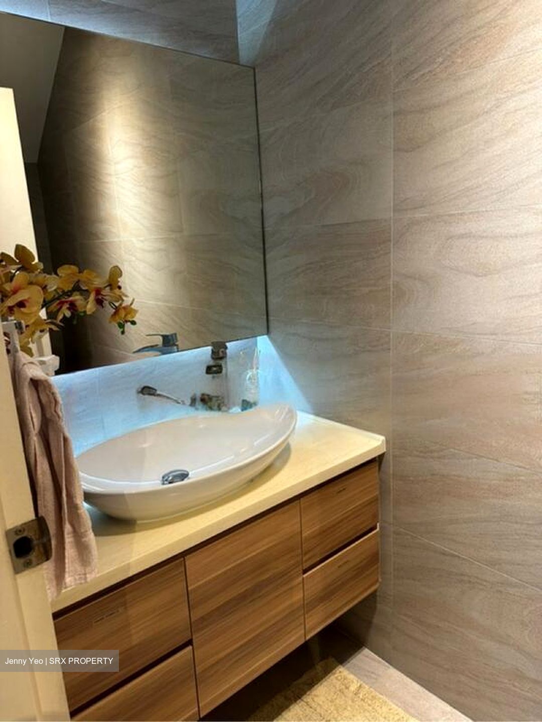 Eastwood Walk Gardens (D16), Terrace #474377481